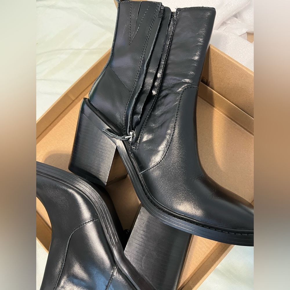 NEW Steve Madden Leather Boot